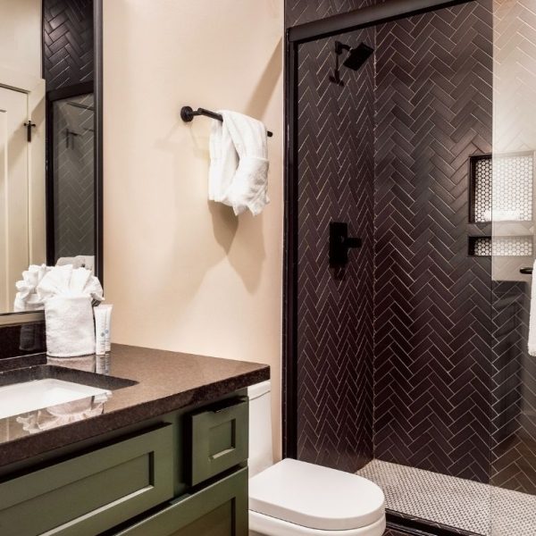 Group Rentals at Lodges at Reedmont Three Four and Five Bedroom Cabins near Knoxville and Dollywood